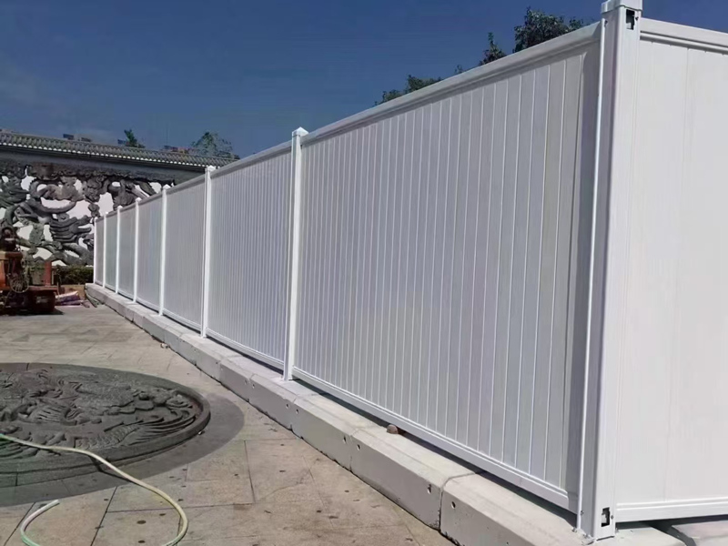 深圳寶安工地500㎡PVC圍擋當天送達，旭東圍擋批發讓采購更省心！